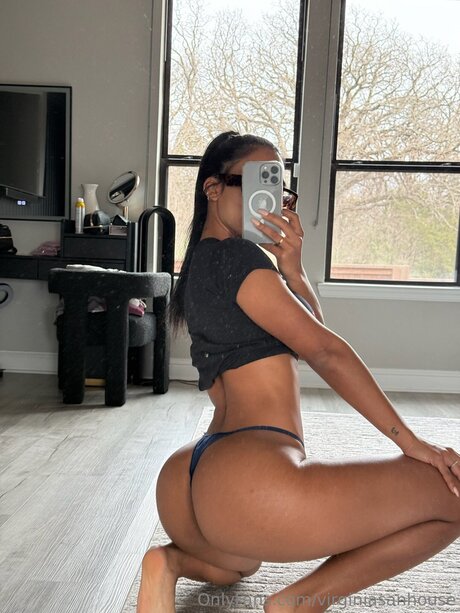 FitBabeXOXO erotic pornstar img