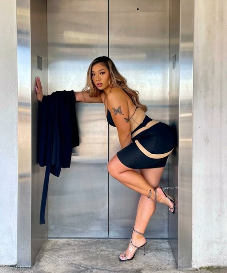 Kimberly Nguyen model best pics