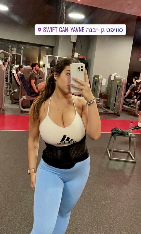 Almog Bismuth model perfect pic