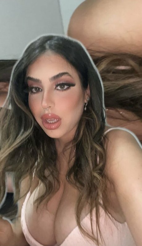 Almog Bismuth beautiful model pic