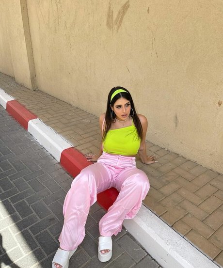 Almog Bismuth hd actress image