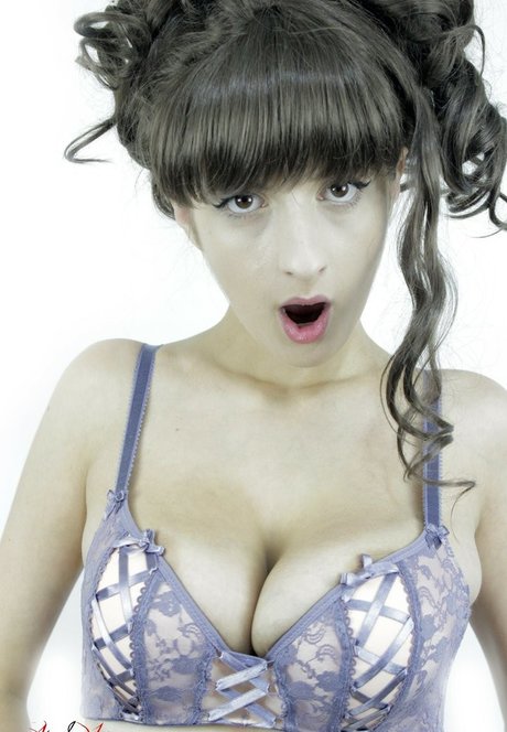 Amedee Vause xxx model archive