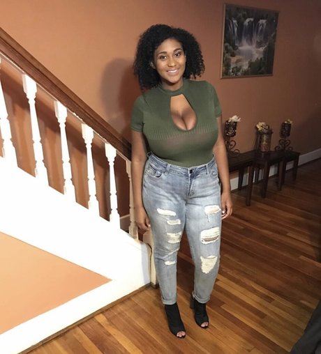 Suly beautiful pornstar picture