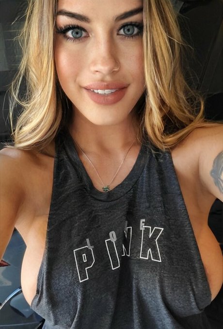 Bellaa Donnaa pornstar adult pic