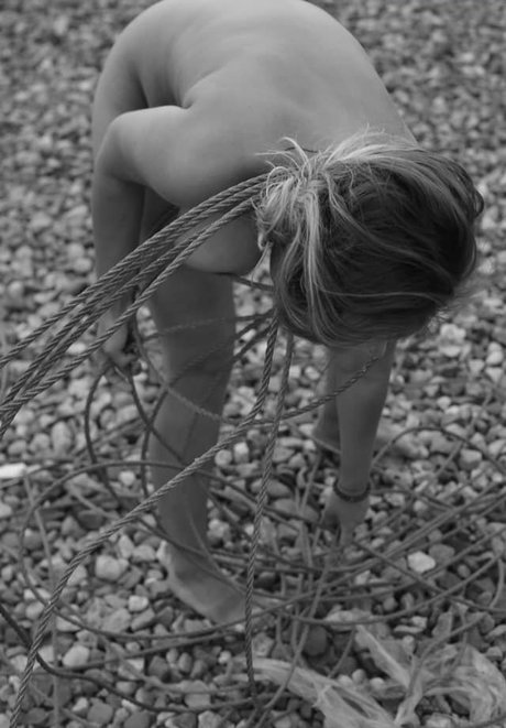 Anna Andreevna naked pornstar image