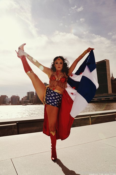 PussNYC erotic model images