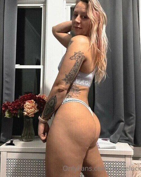 AEW Laynie Luck pornstar naked picture