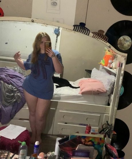 yours___truly___sav1 model beautiful images