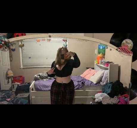 yours___truly___sav1 actress photos