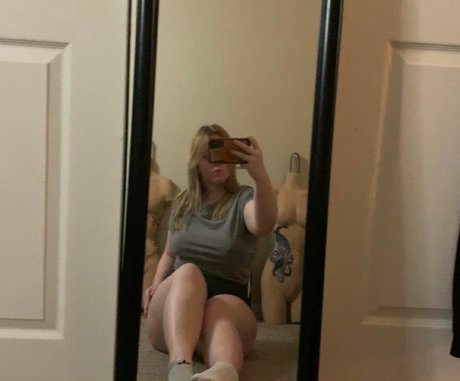 yours___truly___sav1 model high quality img