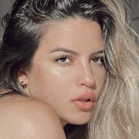 Claudia Castro pretty pornstar gallery