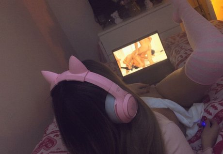 Myropesbunny perfect model photo