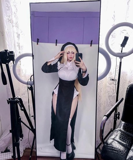 Ruan YU perfect actress photos