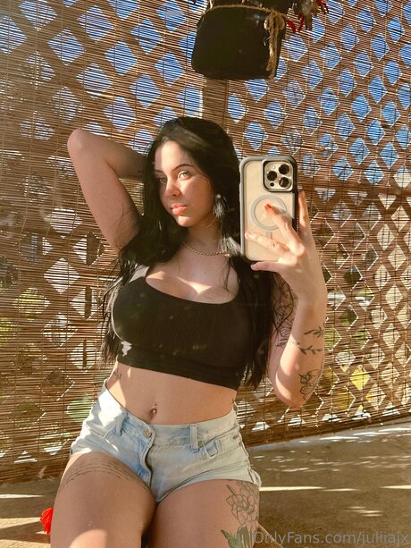 juliiajx pornographic model pics