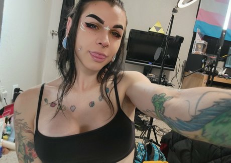 Echo Olsson sexy star pictures