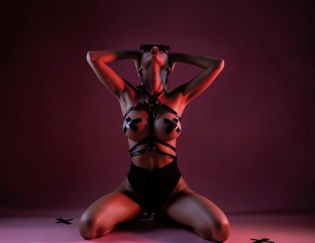 Ellysa Geanina model nice img