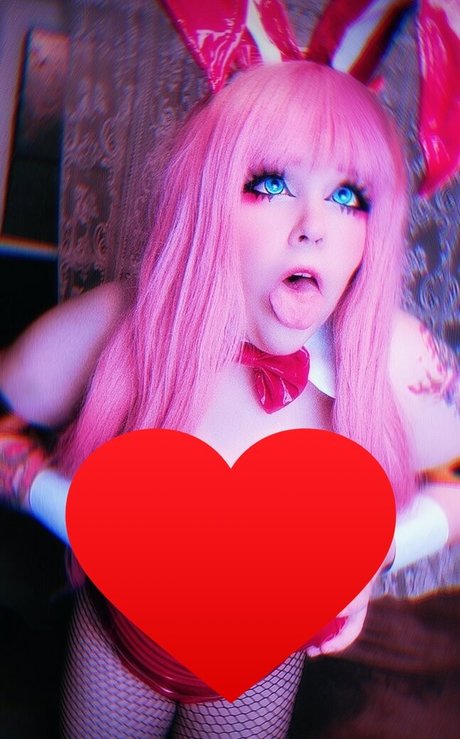 Awodles__exe naked model pic