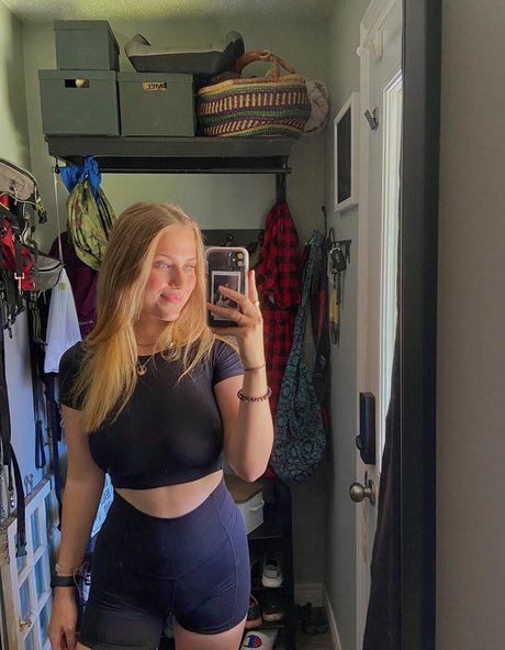 Madisun Sullivan xxx actress archive