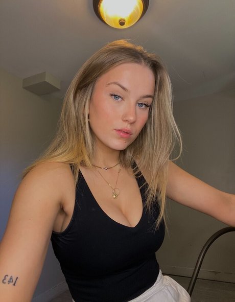 Madisun Sullivan erotic pornstar images