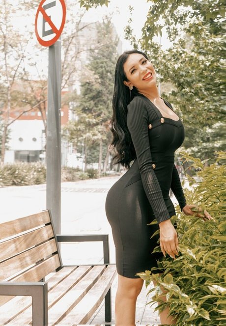 Bella De La Fuente pornstar pretty photos