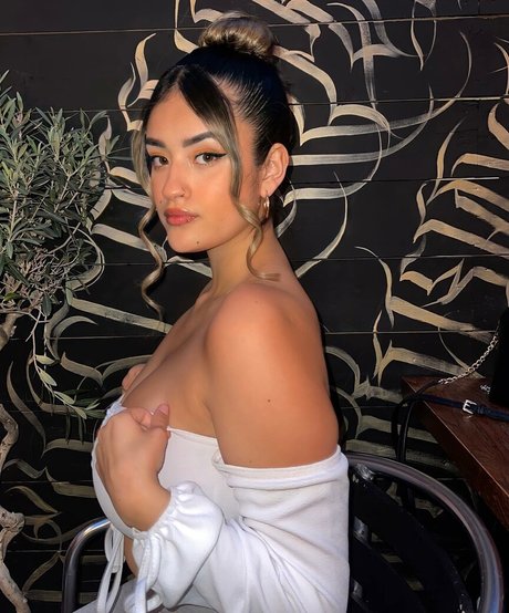 Goldensugaarr top actress gallery