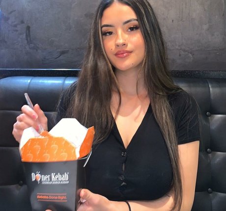 Goldensugaarr pornstar high quality pics