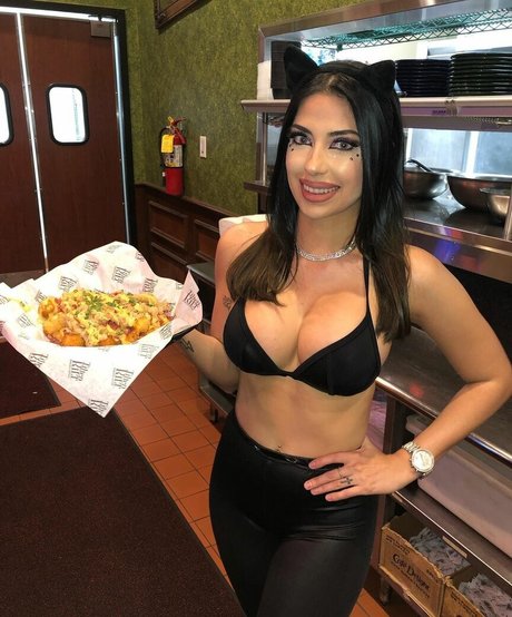 Aamybby12 model hd img