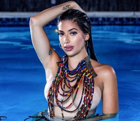 Aamybby12 free actress pics