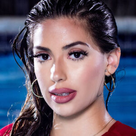 Aamybby12 model adult photo