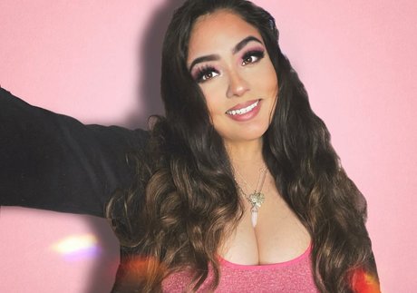 Esmeralda Quintero model beautiful photos