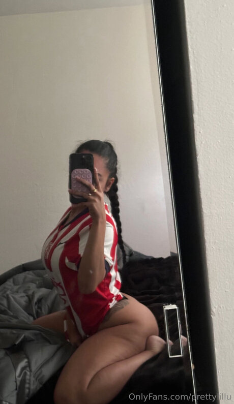 Prettylillu xxx star pics