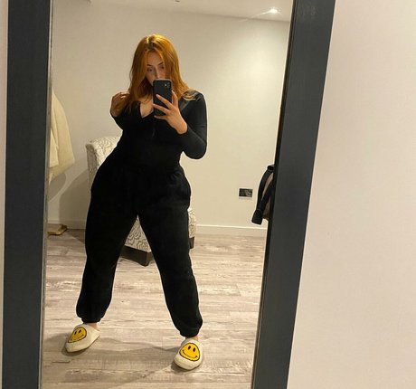 Eleanor Evans xxx pornstar archive