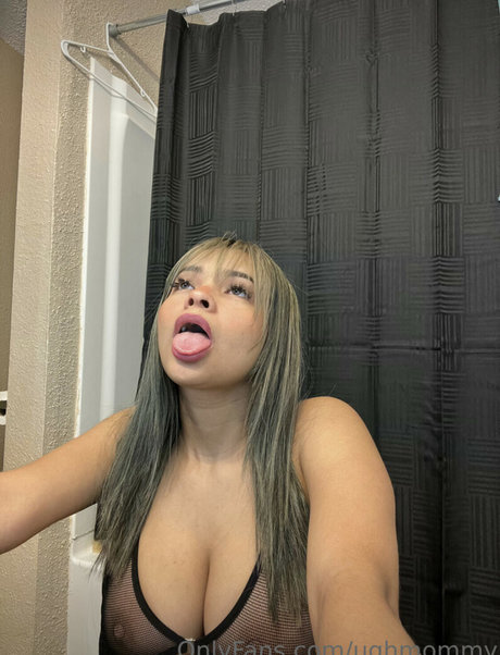 mxeling nudes model image