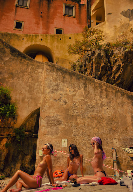 Asalia Yusupova erotic star pictures