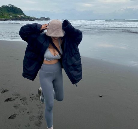 Chen star nude photos