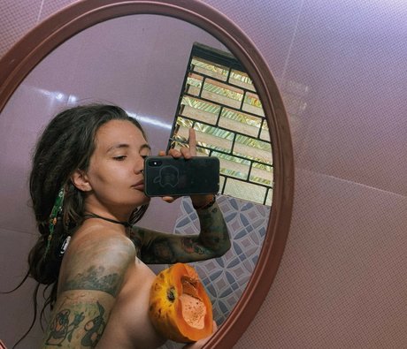 Natalia Veretennikova erotic model pictures