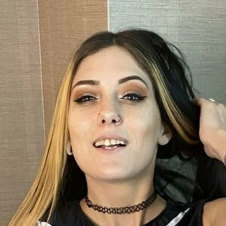 Mia Sins star porn archive