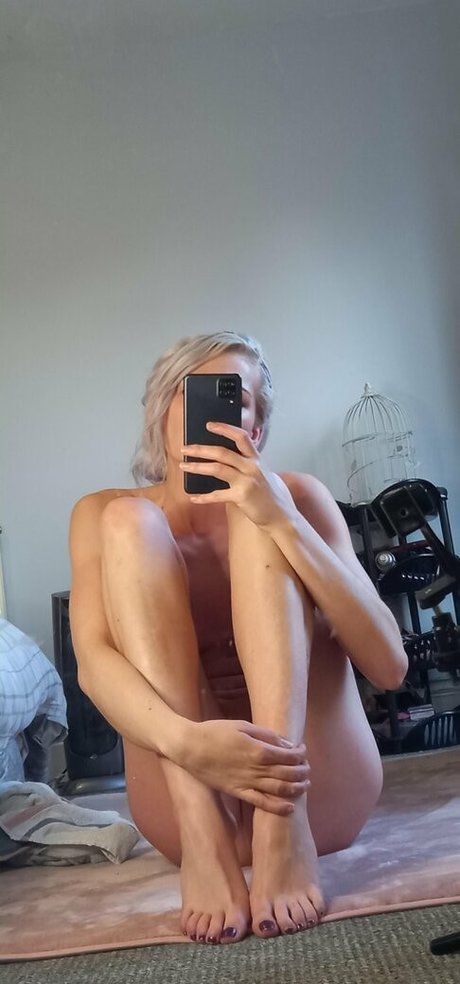 Stacey Louise star nude picture