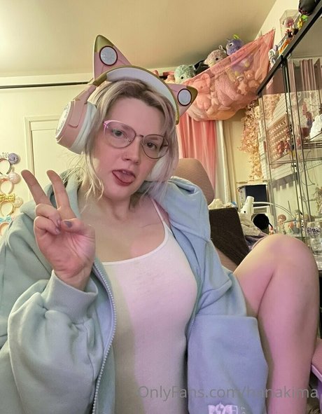 Hanakima exclusive model image