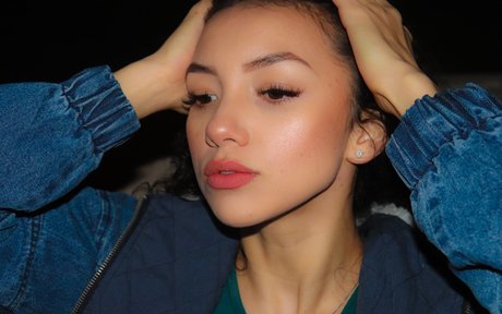 Mary Kaylaficial hot pornstar pic