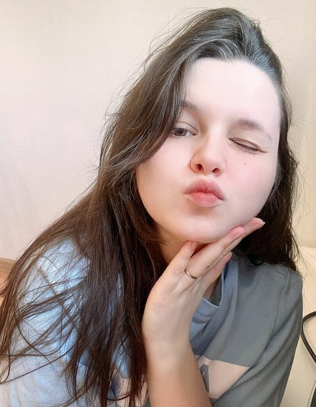 Minty Miyako pornographic actress picture