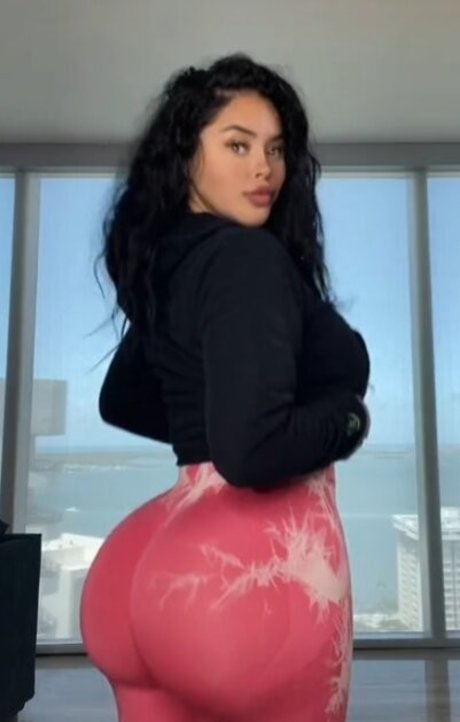 Viraljen exclusive star pic