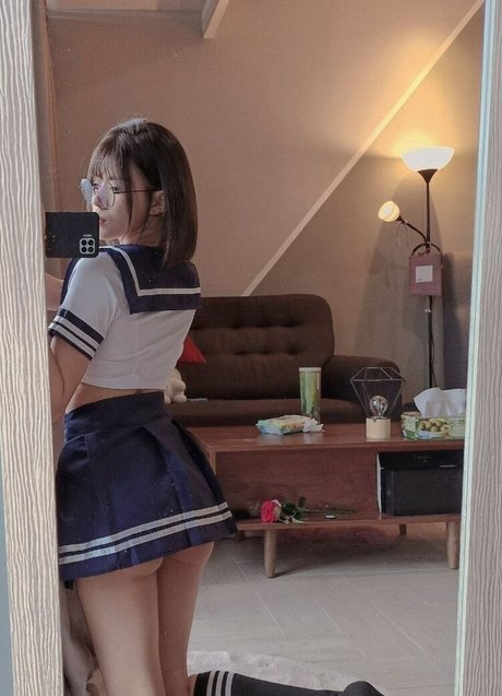 HyunIris adult star galleries