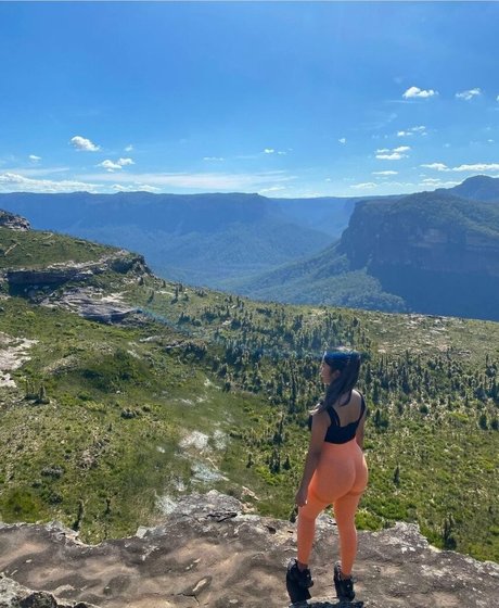 Sml Prsn model pornographic images