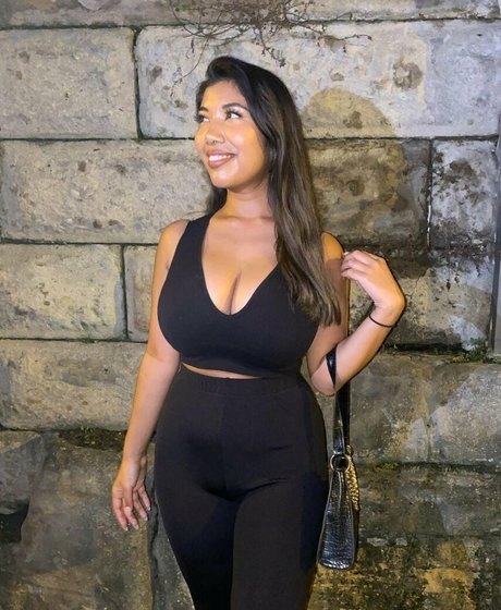 Sml Prsn pornstar adult picture