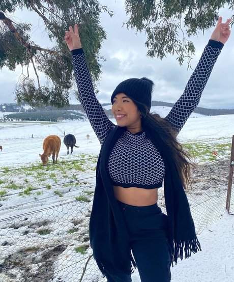 Sml Prsn pornstar high quality galleries