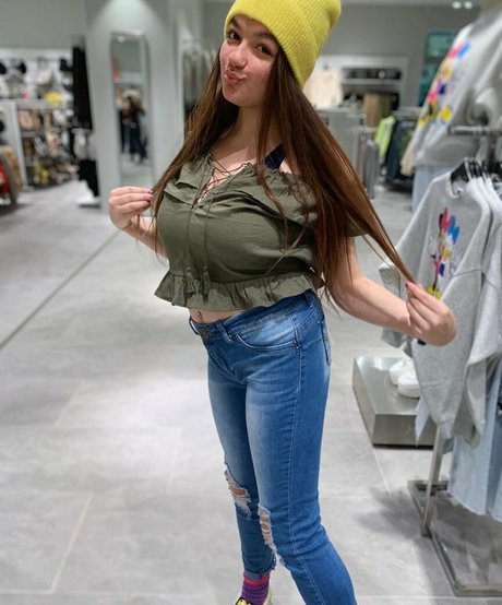 Shayla Ceccardi erotic star img