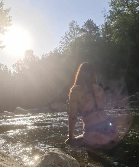 Ann Cygnus sexy actress photo