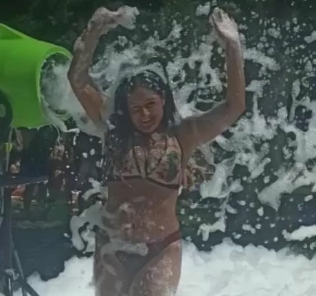 Ann Cygnus art model pic