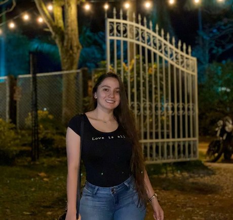 lamartinezruiz naked star pic